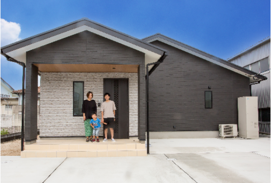 多くの家づくりをお手伝いしてきた住宅アドバイザーが建てた住まい